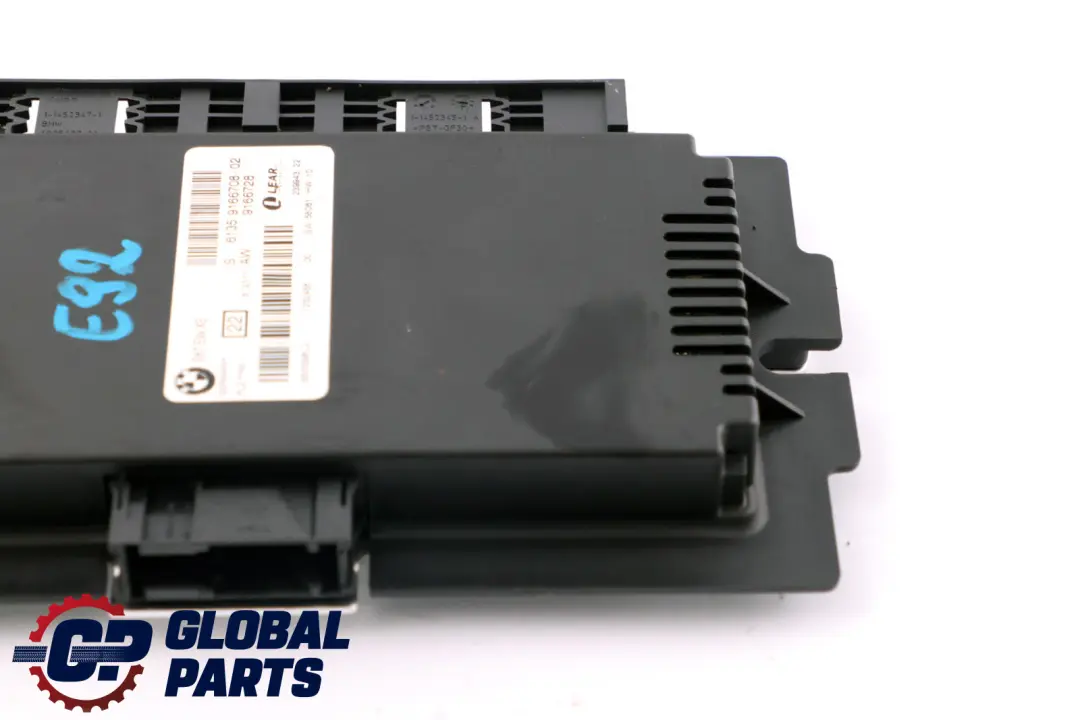 Module de Commande de Lumiere LCM PL2 FRM II pour BMW 3 Serie E92 à propos du numéro de pièce 9166708 BMW 3 Serie E92 Module de Commande de Lumiere LCM PL2 FRM II - SKU 9166708-1 - Numéro de pièce 9166708