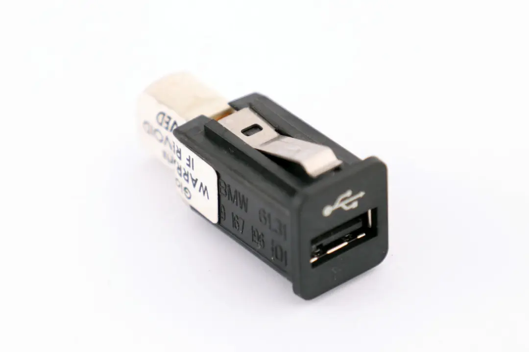 BMW 1 3 5 Series E81 E87 E90 E91 E60 E61 USB Socket Plug Port - SKU 9167196 - Part number 9167196
