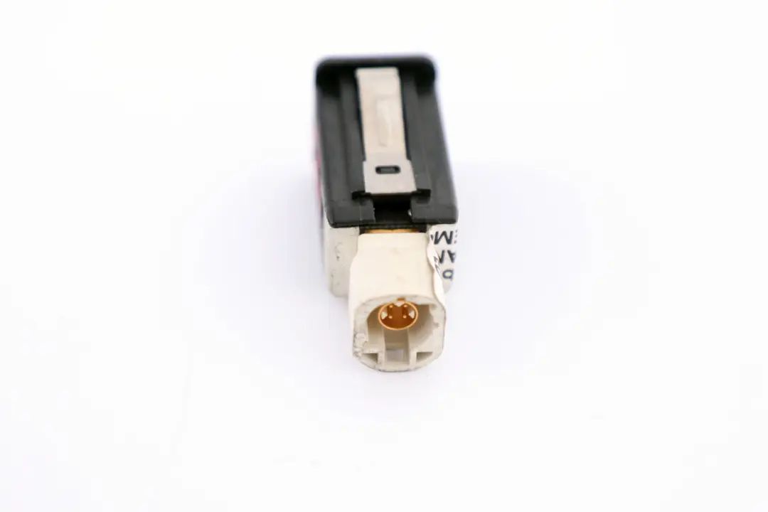 BMW 1 3 5 Series E81 E87 E90 E91 E60 E61 USB Socket Plug Port - SKU 9167196 - Part number 9167196