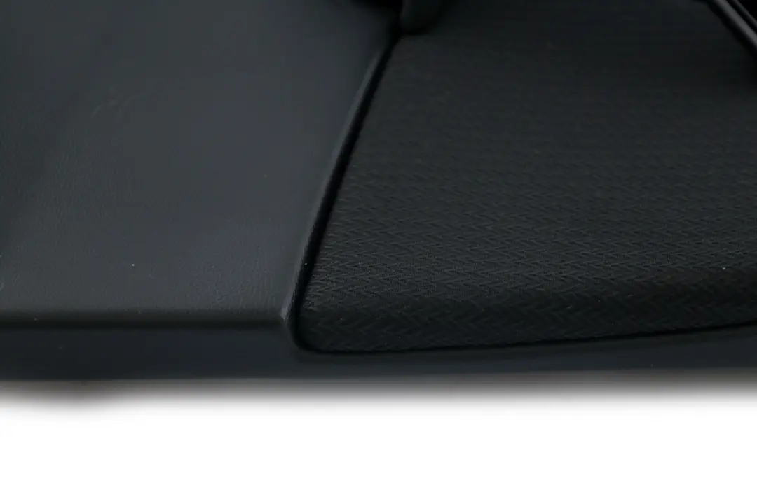 Forro Tarjeta Puerta Tela Trasera Izquierda Antracita para BMW E90N LCI con número de pieza 51429167899 BMW E90N LCI Forro Tarjeta Puerta Tela Trasera Izquierda Antracita - SKU 9167899 - Número de pieza 51429167899