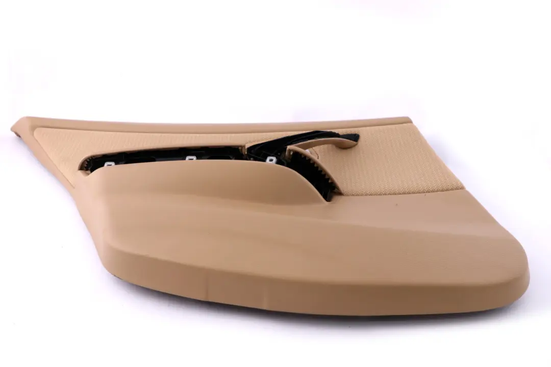 Pannello Porta Tessuto Vertex Posteriore SX Beige per BMW E90 LCI con numero di parte 9167903 BMW E90 LCI Pannello Porta Tessuto Vertex Posteriore SX Beige - SKU 9167903 - Numero di parte 9167903