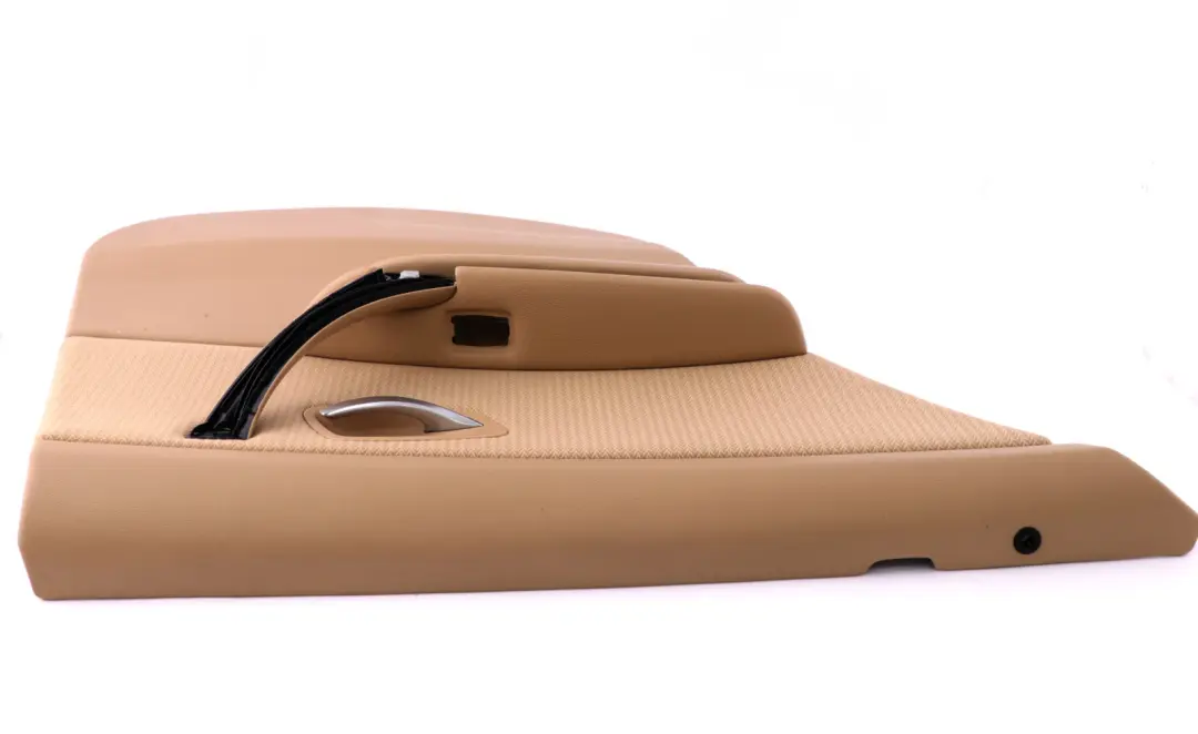 Pannello Porta Tessuto Vertex Posteriore SX Beige per BMW E90 LCI con numero di parte 9167903 BMW E90 LCI Pannello Porta Tessuto Vertex Posteriore SX Beige - SKU 9167903 - Numero di parte 9167903