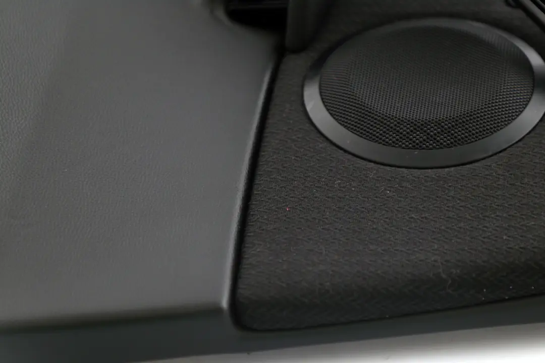 Panneau Portieres Tissu Arriere Gauche Anthracite pour BMW 3 E90 E91 LCI à propos du numéro de pièce 9167939 BMW 3 E90 E91 LCI Panneau Portieres Tissu Arriere Gauche Anthracite - SKU 9167939 - Numéro de pièce 9167939