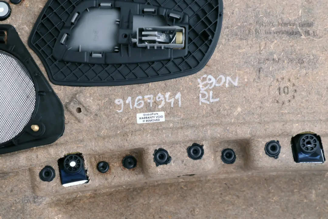 Boczek Panel Drzwi Lewy Tył Szary do BMW E90 LCI o numerze 9167941 BMW E90 LCI Boczek Panel Drzwi Lewy Tył Szary - SKU 9167941 - Numer Części 9167941