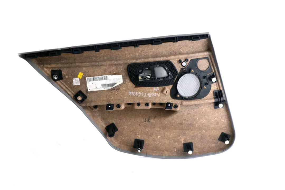 Trasera Derecha O / S Forro Tarjeta De Puerta Gris Tela V?rtice Trim para BMW E90 LCI con número de pieza 9167942 BMW E90 LCI Trasera Derecha O / S Forro Tarjeta De Puerta Gris Tela V?rtice Trim - SKU 9167942 - Número de pieza 9167942