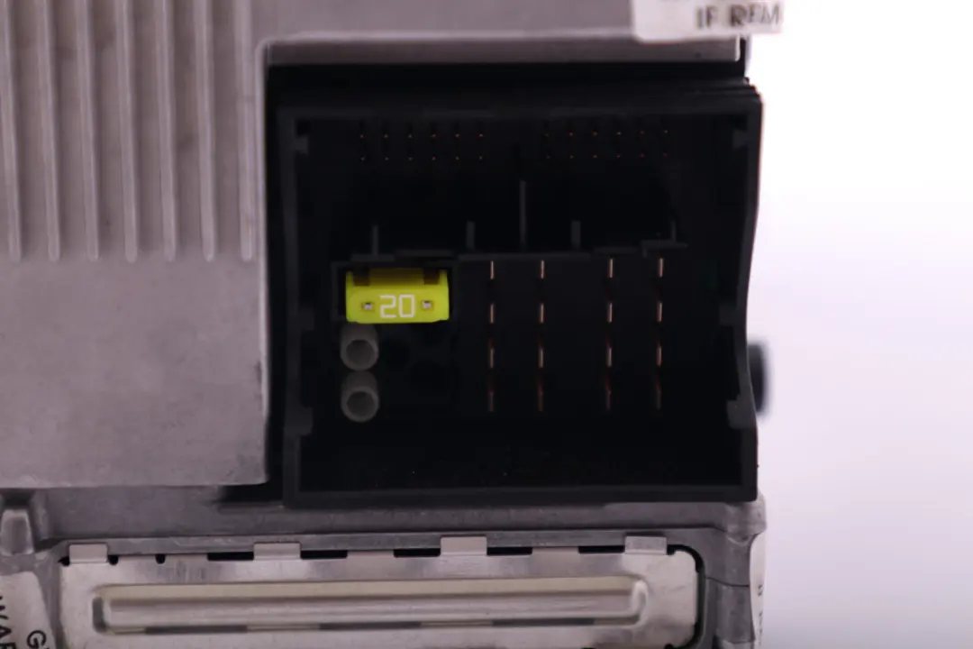 CCC CD Professional Navigationssystem Controller für BMW E87 LCI mit Teilenummer 9170717 BMW E87 LCI CCC CD Professional Navigationssystem Controller - SKU 9170717 - Teilenummer 9170717