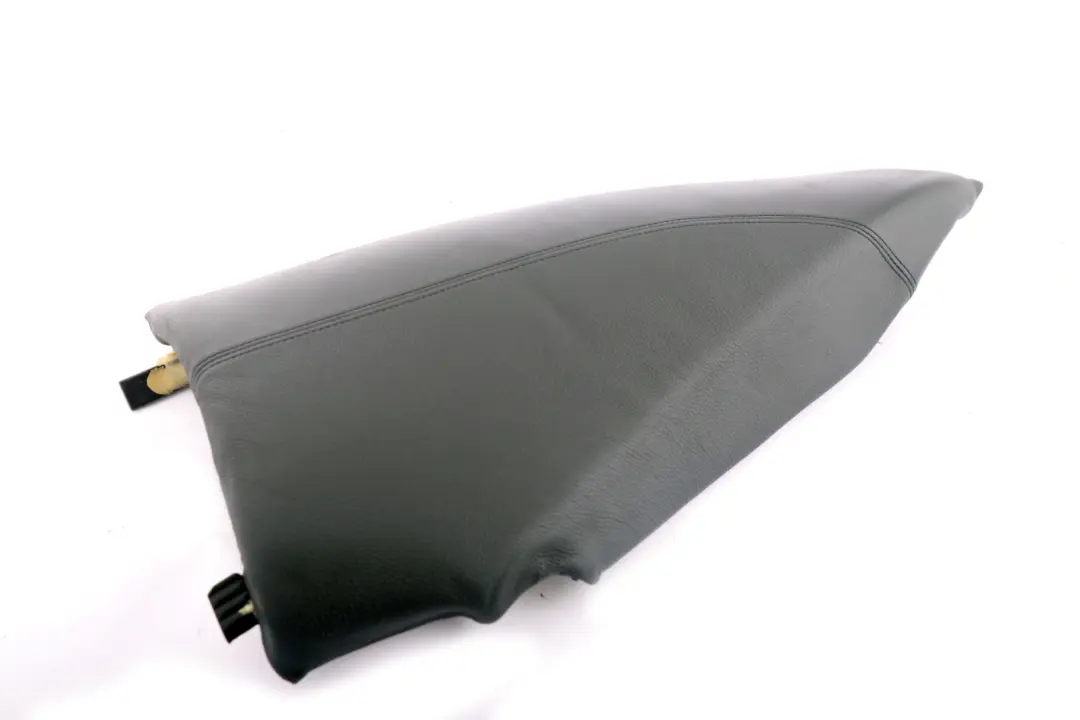 Sedile Posteriore Destro Pannello Laterale Nero per BMW E87 LCI con numero di parte 7118682 BMW E87 LCI Sedile Posteriore Destro Pannello Laterale Nero - SKU 9170814 - Numero di parte 7118682