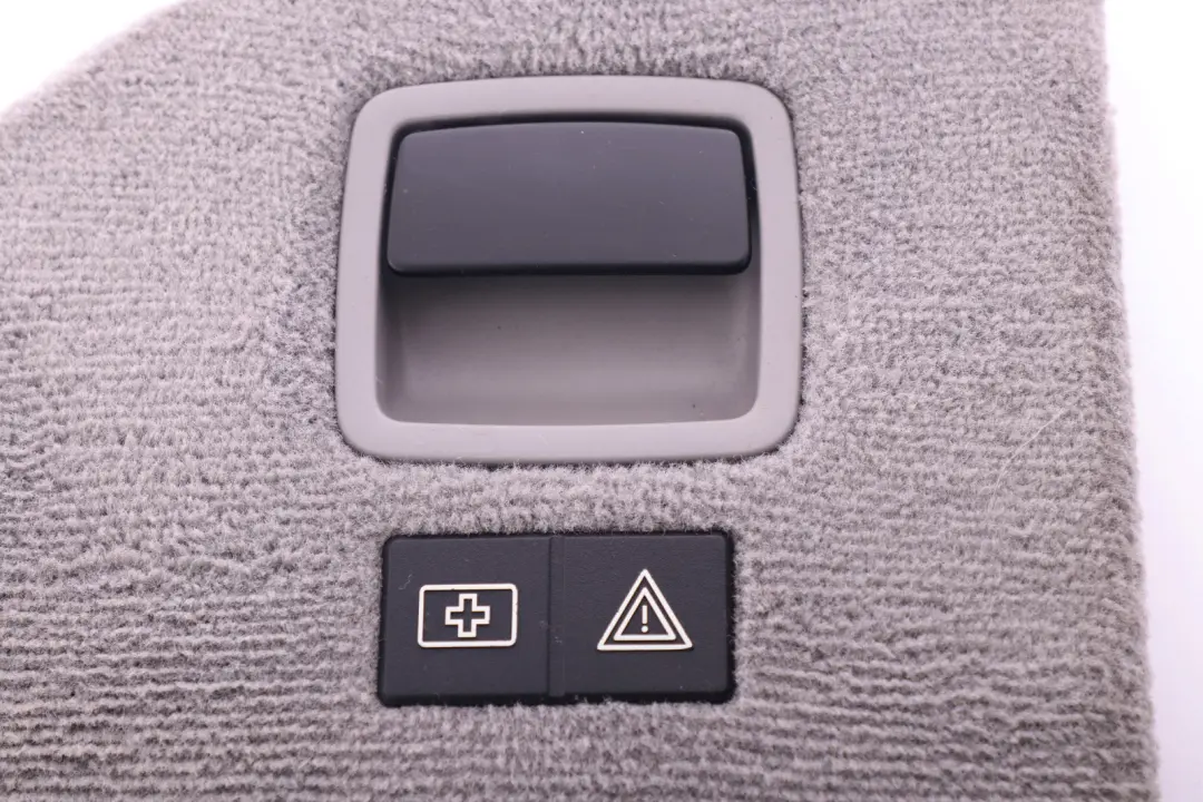 Coperchio della linguetta del bagagliaio Grigio Sinistro per BMW E91 con numero di parte 9172857 BMW E91 Coperchio della linguetta del bagagliaio Grigio Sinistro - SKU 9172857 - Numero di parte 9172857