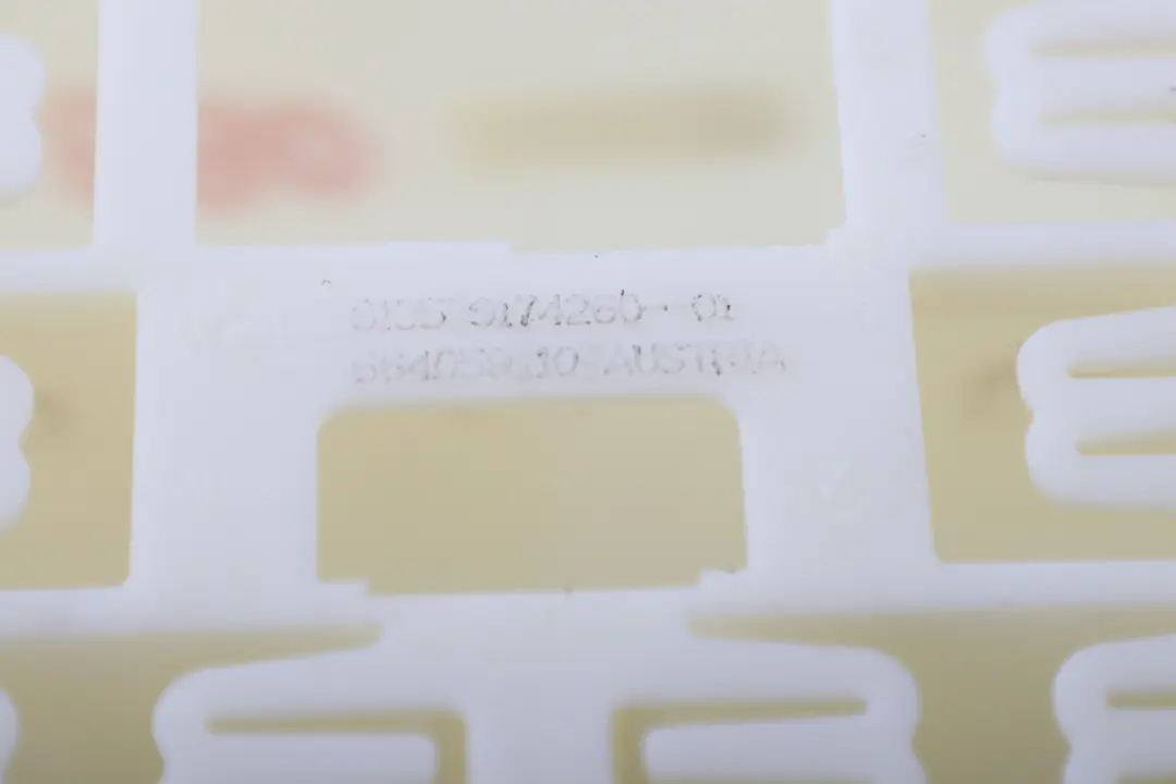 Body Control Module Bracket 6922428 to BMW 1 3 Series E87 E90 E91 E92 with Part number 9174260 BMW 1 3 Series E87 E90 E91 E92 Body Control Module Bracket 6922428 - SKU 9174260 - Part number 9174260