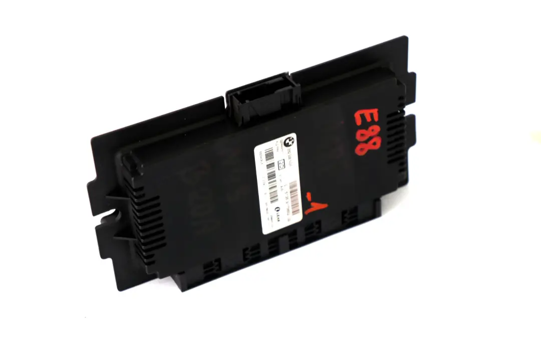 Modulo luci Vano Piedi Unità Controllo ECU NSW PL2 FRM II per BMW E88 con numero di parte 9175652 BMW E88 Modulo luci Vano Piedi Unità Controllo ECU NSW PL2 FRM II - SKU 9175652-1 - Numero di parte 9175652