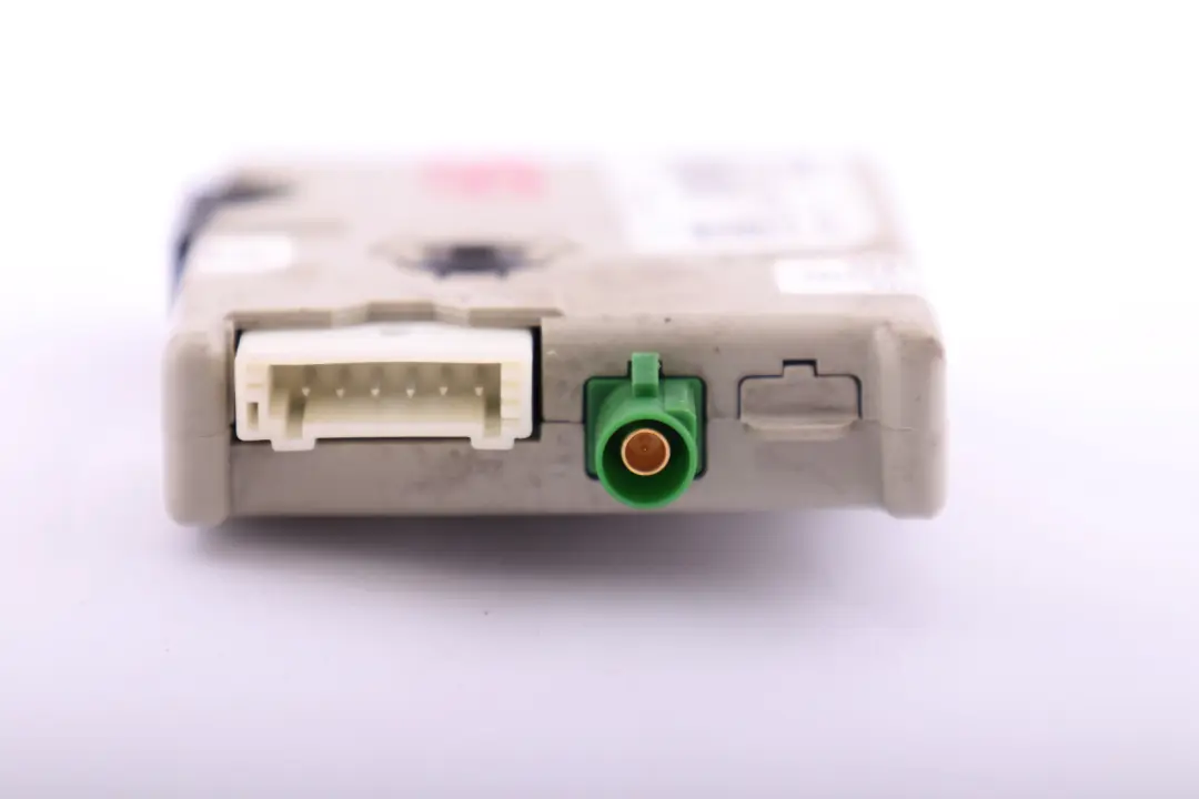 Antennenverstärker FM 6520 für Mini Cooper R57 R58 LCI mit Teilenummer 9176193 Mini Cooper R57 R58 LCI Antennenverstärker FM 6520 - SKU 9176193 - Teilenummer 9176193