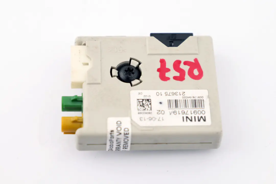 Radio Aerial Antenna Amplifier FM to Mini Cooper R57 R58 R59 with Part number 9176194 Mini Cooper R57 R58 R59 Radio Aerial Antenna Amplifier FM - SKU 9176194 - Part number 9176194