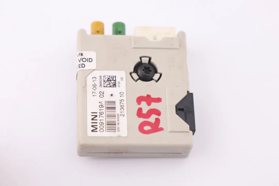 Radio Aerial Antenna Amplifier FM to Mini Cooper R57 R58 R59 with Part number 9176194 Mini Cooper R57 R58 R59 Radio Aerial Antenna Amplifier FM - SKU 9176194 - Part number 9176194