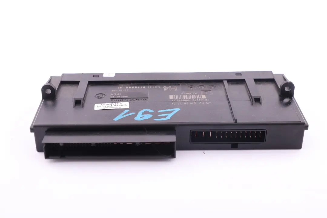 Modulo di controllo del corpo H4 Box elettronico 6135 per BMW E91 con numero di parte 9176886 BMW E91 Modulo di controllo del corpo H4 Box elettronico 6135 - SKU 9176886 - Numero di parte 9176886