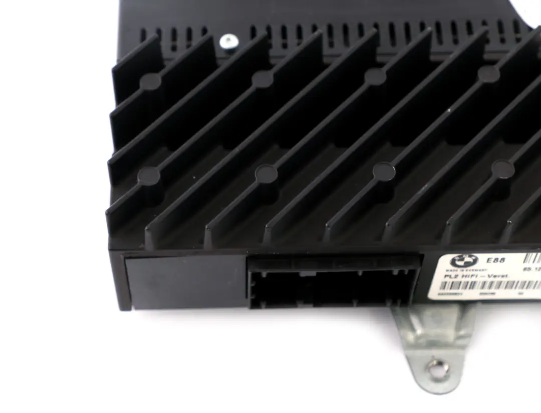 Amplificatore Hifi Sistema di altoparlanti per BMW E88 con numero di parte 9177232 BMW E88 Amplificatore Hifi Sistema di altoparlanti - SKU 9177232 - Numero di parte 9177232