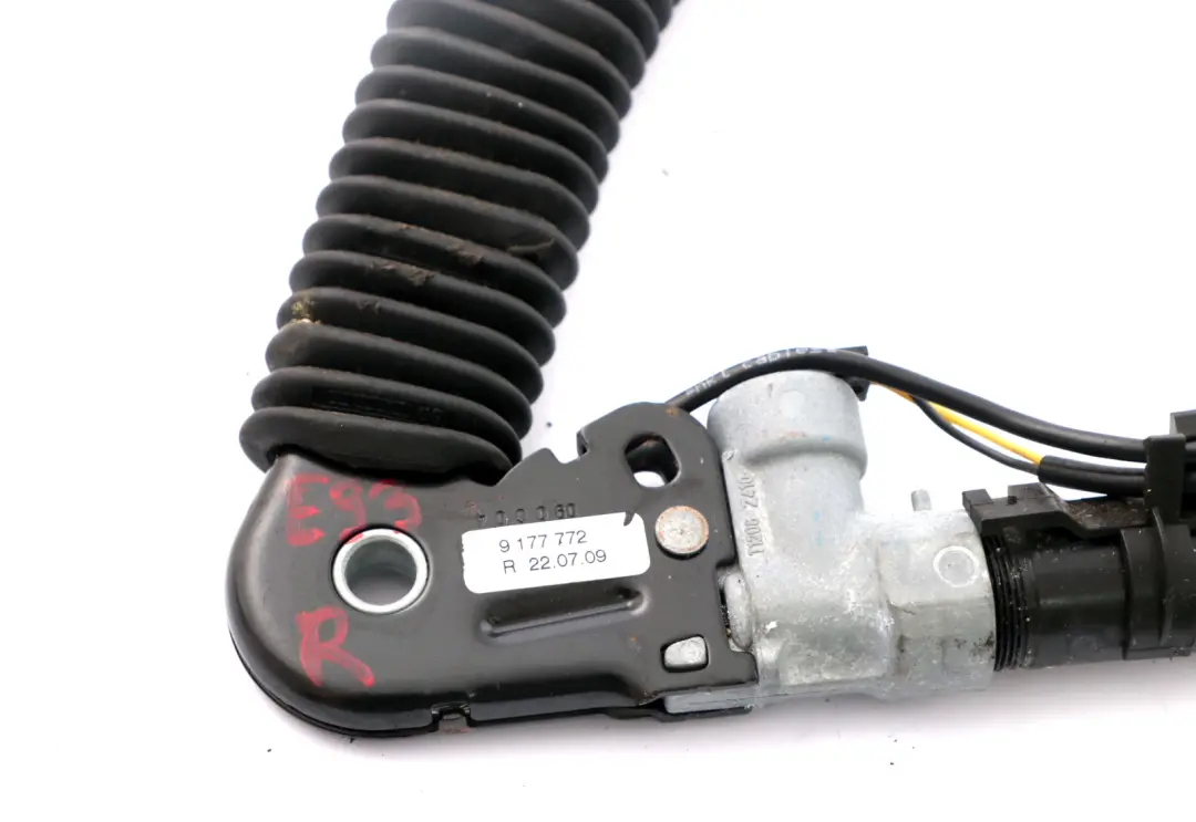 Lower Belt Seat Belt Tensioner Right O/S to BMW E93 Convertible with Part number 9117668 BMW E93 Convertible Lower Belt Seat Belt Tensioner Right O/S - SKU 9177772 - Part number 9117668