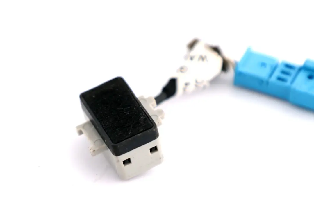 Microfono Tel?fono Manos Libres para BMW F10 F11 F20 F21 F30 con número de pieza 9181410 BMW F10 F11 F20 F21 F30 Microfono Tel?fono Manos Libres - SKU 9181410 - Número de pieza 9181410