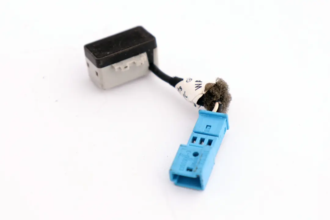 Microfono Telefono Vivavoce per BMW F10 F11 F20 F21 F30 con numero di parte 9181410 BMW F10 F11 F20 F21 F30 Microfono Telefono Vivavoce - SKU 9181410 - Numero di parte 9181410