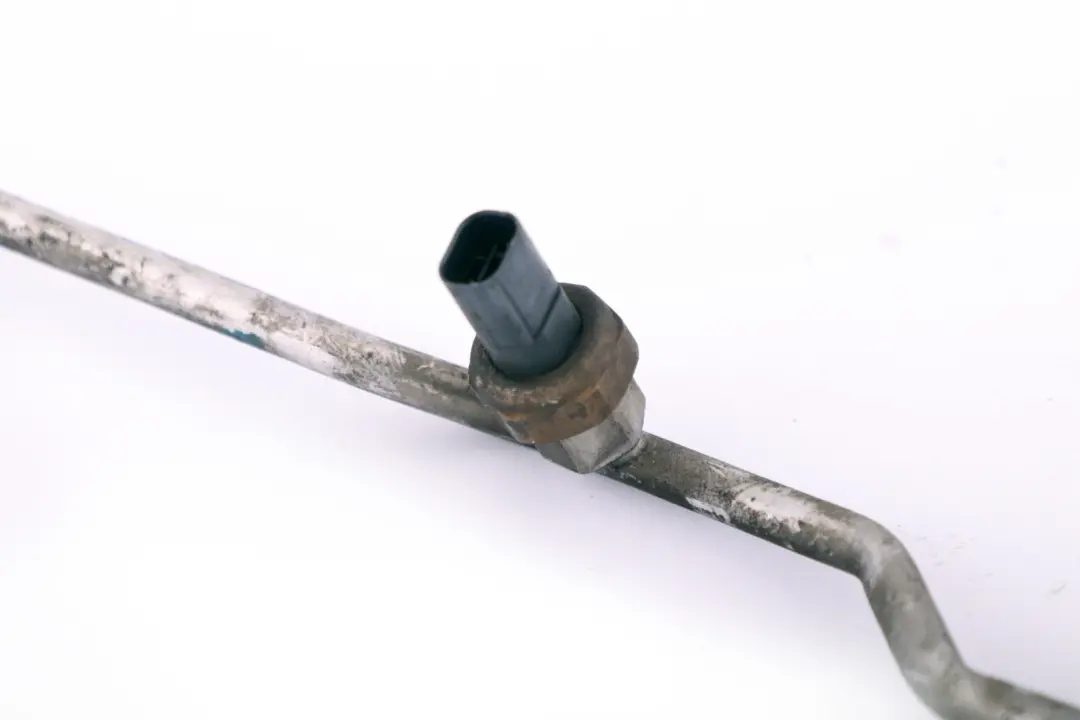 Druckleitung Schlauch Rohr Kondensator Verdampfer 6927829 für BMW 5 er E60 M5 mit Teilenummer 9181850 BMW 5 er E60 M5 Druckleitung Schlauch Rohr Kondensator Verdampfer 6927829 - SKU 9181850 - Teilenummer 9181850