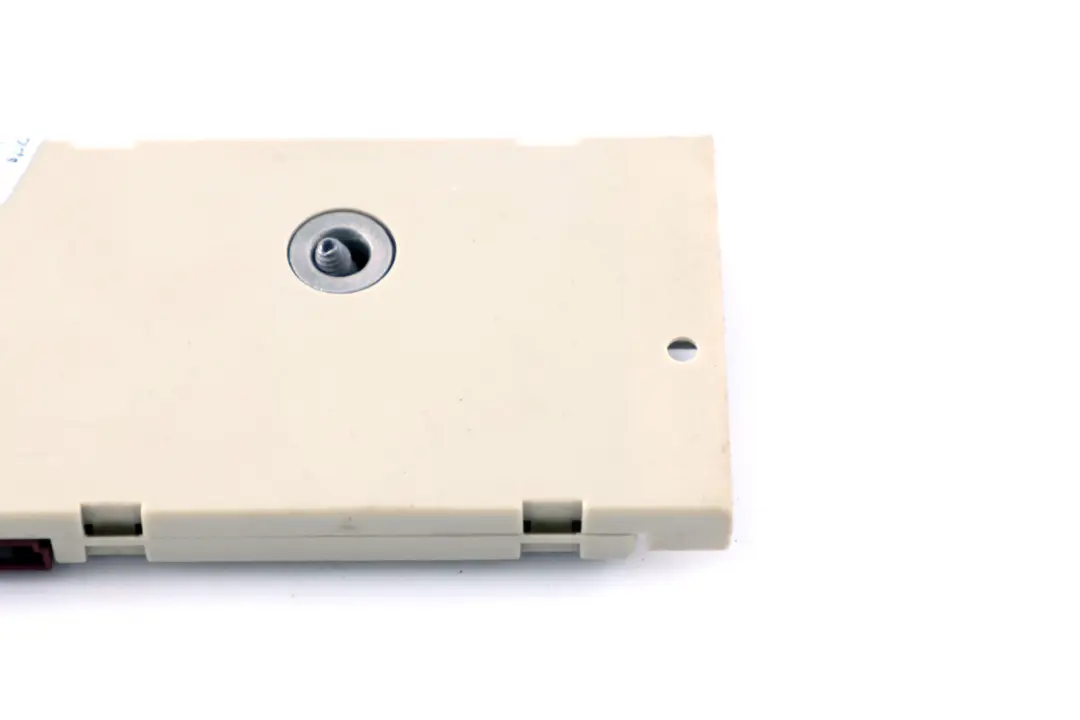 E63N LCI Antenna Amplifier Control Unit Module Diversity 868 MHZ to BMW E63 with Part number 9187682 BMW E63 E63N LCI Antenna Amplifier Control Unit Module Diversity 868 MHZ - SKU 9187682 - Part number 9187682