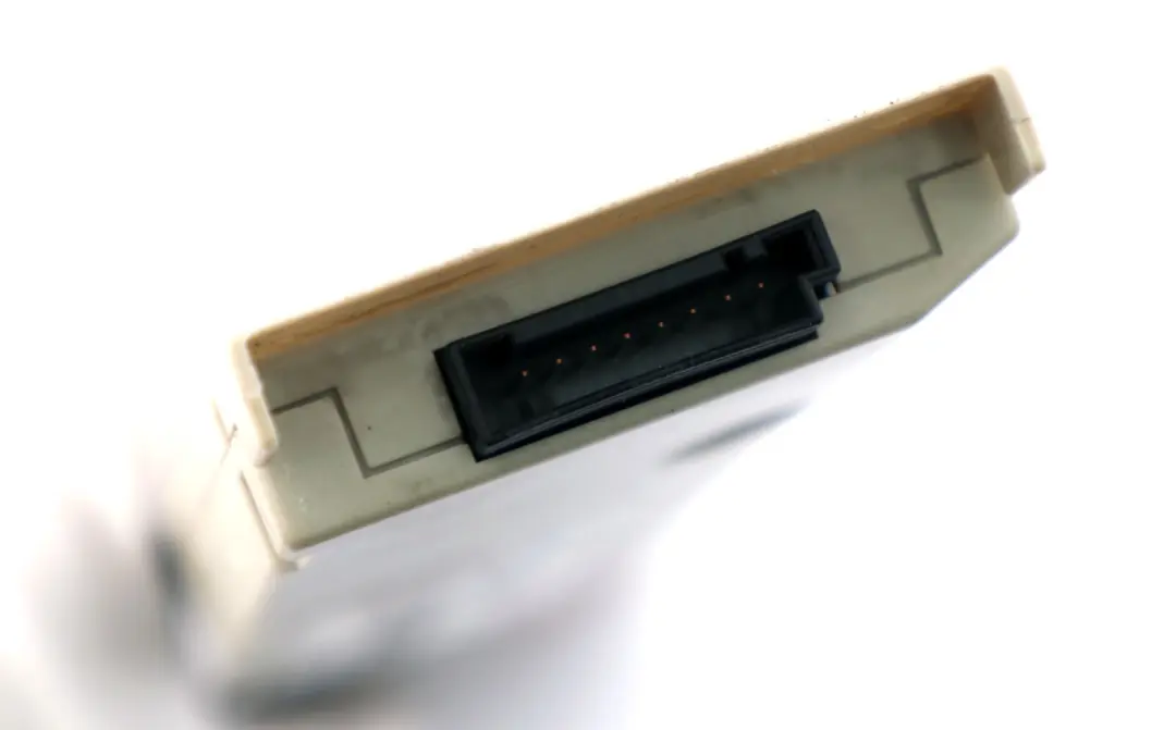 BMW E63 E63N LCI Antennen Verstärker Steuergerät Modul Diversity 868 MHZ - SKU 9187682 - Teilenummer 9187682