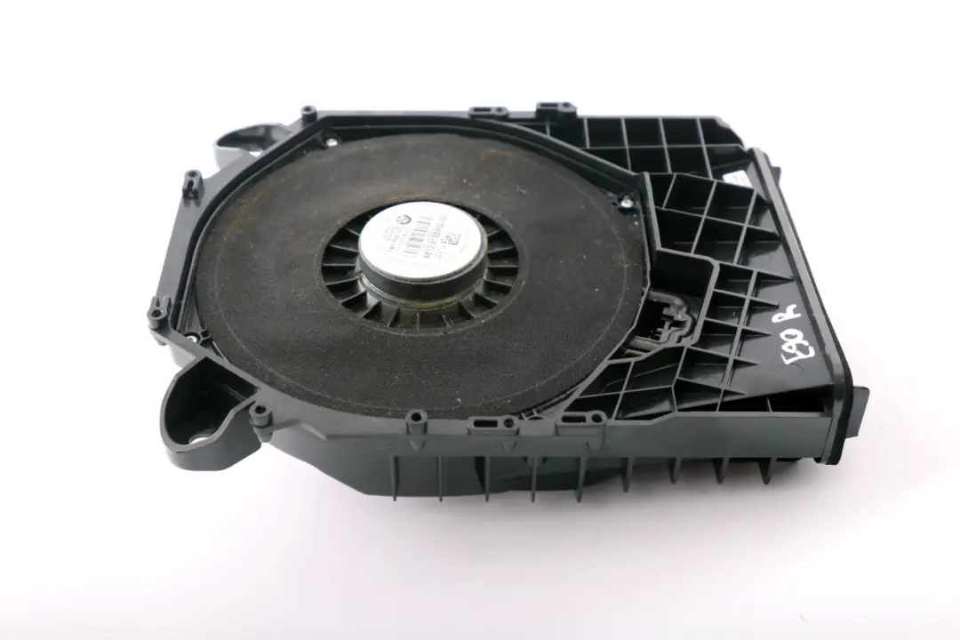 Głośnik Niskotonowy Bas Centralny Prawy do BMW E81 E82 E87 E90 E91 E92 o numerze 9192462 BMW E81 E82 E87 E90 E91 E92 Głośnik Niskotonowy Bas Centralny Prawy - SKU 9192462 - Numer Części 9192462