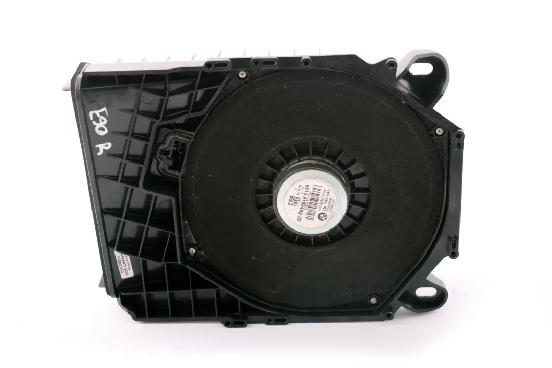  Altavoz Central De Graves BMW E81 E82 E87 E88 E90 E91 E92 E93 Derecho - SKU 9192462 - Número de pieza 9192462