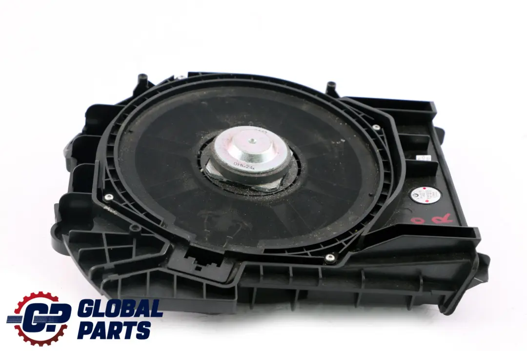 Destra Centrale Bassi Sistema Stereo per BMW F10 F11 LCI con numero di parte 9195200 BMW F10 F11 LCI Destra Centrale Bassi Sistema Stereo - SKU 9195200 - Numero di parte 9195200