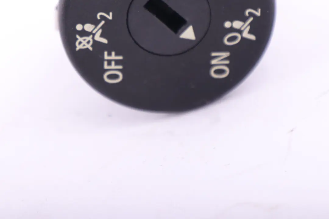 BMW E60 X5 E70 E87 E90 E91 F10 Interruptor Airbag Pasajero Desactivación - SKU 9196886 - Número de pieza 61319196886