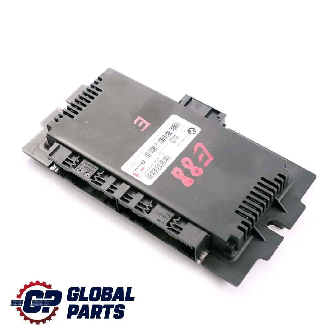 Footwell Light Module Control Unit ECU NSW pour BMW 1 E88 Cabrio à propos du numéro de pièce 9197177 BMW 1 E88 Cabrio Footwell Light Module Control Unit ECU NSW - SKU 9197177-1 - Numéro de pièce 9197177