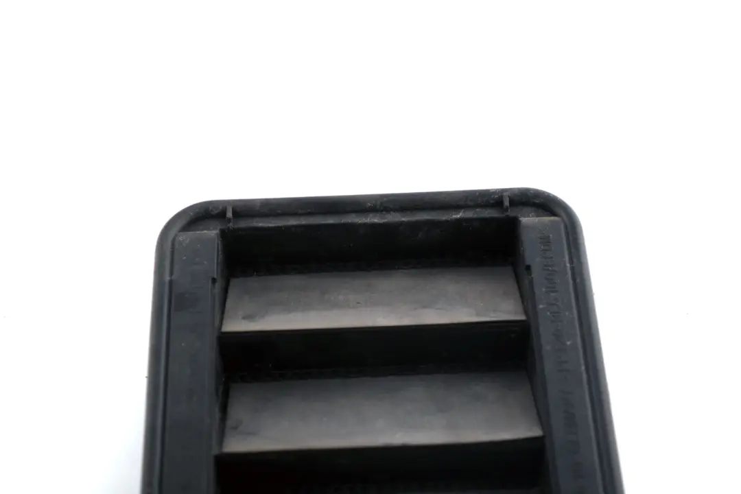 Ventilation arriere du coffre Filtre a cassette pour BMW F20 F21 F22 LCI à propos du numéro de pièce 9201647 BMW F20 F21 F22 LCI Ventilation arriere du coffre Filtre a cassette - SKU 9201647 - Numéro de pièce 9201647