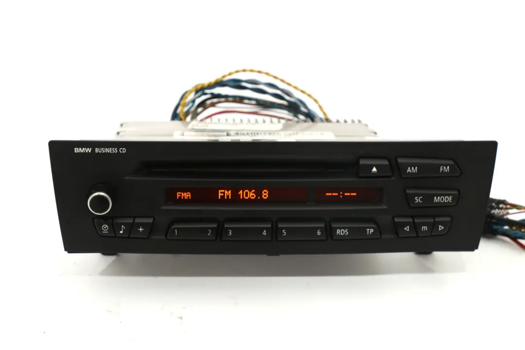 Lettore CD Radio Business per BMW E81 E87 E88 E90 E91 LCI con numero di parte 9202152 BMW E81 E87 E88 E90 E91 LCI Lettore CD Radio Business - SKU 9202152 - Numero di parte 9202152