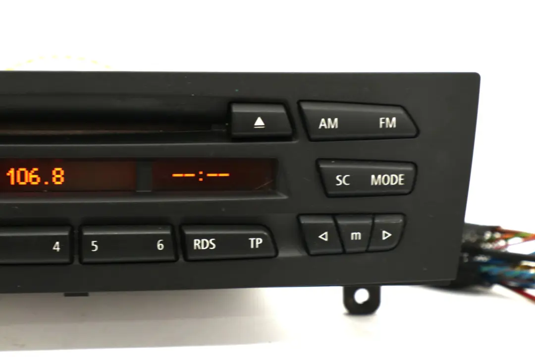 Lettore CD Radio Business per BMW E81 E87 E88 E90 E91 LCI con numero di parte 9202152 BMW E81 E87 E88 E90 E91 LCI Lettore CD Radio Business - SKU 9202152 - Numero di parte 9202152