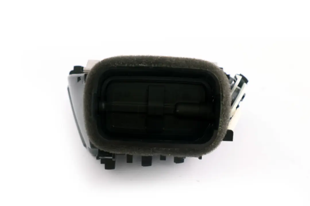 Rejilla Ventilación Aire Fresco Pasajero Delantero Izquierdo para BMW F20 F21 con número de pieza 9205355 BMW F20 F21 Rejilla Ventilación Aire Fresco Pasajero Delantero Izquierdo - SKU 9205355 - Número de pieza 9205355