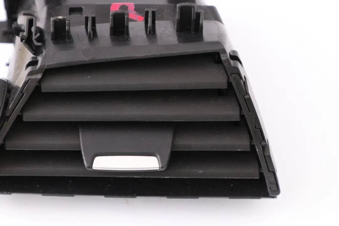 Lüftungsdüse Lüftungsgitter Frischluftgrill Rechts für BMW F20 F21 F22 mit Teilenummer 9205356 BMW F20 F21 F22 Lüftungsdüse Lüftungsgitter Frischluftgrill Rechts - SKU 9205356 - Teilenummer 9205356