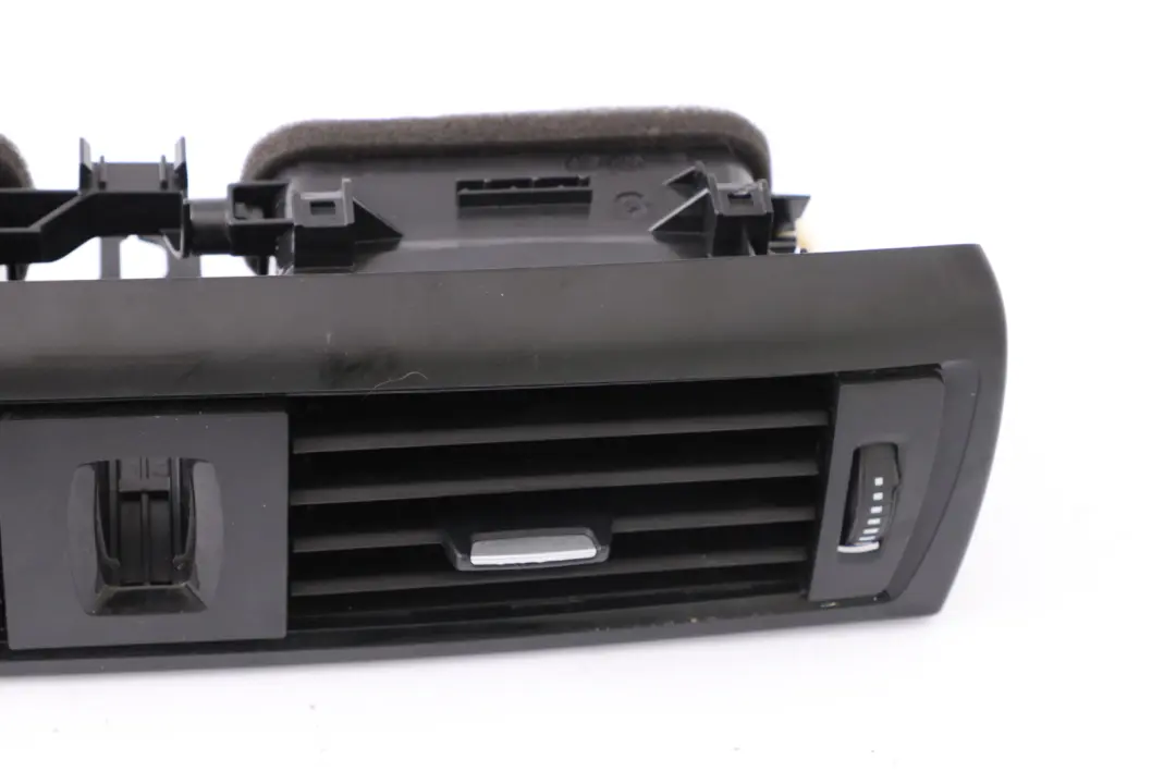 BMW 1 er F20 F20 LCI Frischluftgrill Mitte Schwarz - SKU 9205357 - Teilenummer 9205357