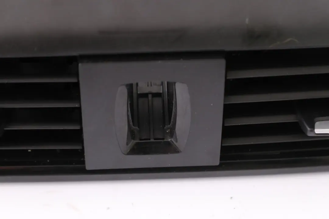 BMW 1 er F20 F20 LCI Frischluftgrill Mitte Schwarz - SKU 9205357 - Teilenummer 9205357