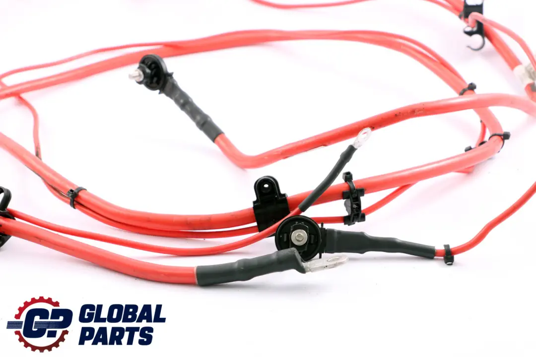 Leitung Batterie Plus 6112 für BMW 3 er E90 E91 LCI E92 E93 mit Teilenummer 9205520 BMW 3 er E90 E91 LCI E92 E93 Leitung Batterie Plus 6112 - SKU 9205520 - Teilenummer 9205520