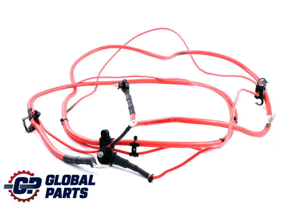 Leitung Batterie Plus 6112 für BMW 3 er E90 E91 LCI E92 E93 mit Teilenummer 9205520 BMW 3 er E90 E91 LCI E92 E93 Leitung Batterie Plus 6112 - SKU 9205520 - Teilenummer 9205520