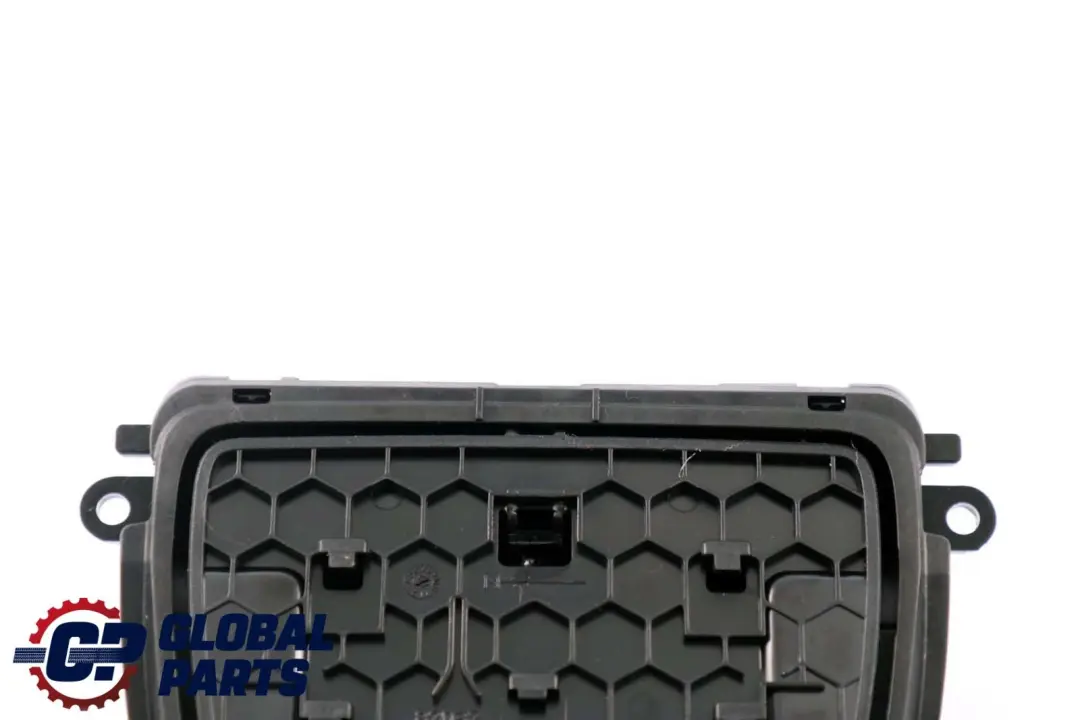 BMW F10 F11 LCI Console Centrale Cendrier Cendrier Moyen - SKU 9206347 - Numéro de pièce 9206347