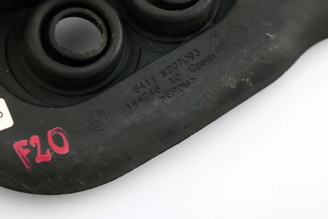 Płytka guma uszczelniająca do BMW F20 F21 o numerze 9207093 BMW F20 F21 Płytka guma uszczelniająca - SKU 9207093 - Numer Części 9207093