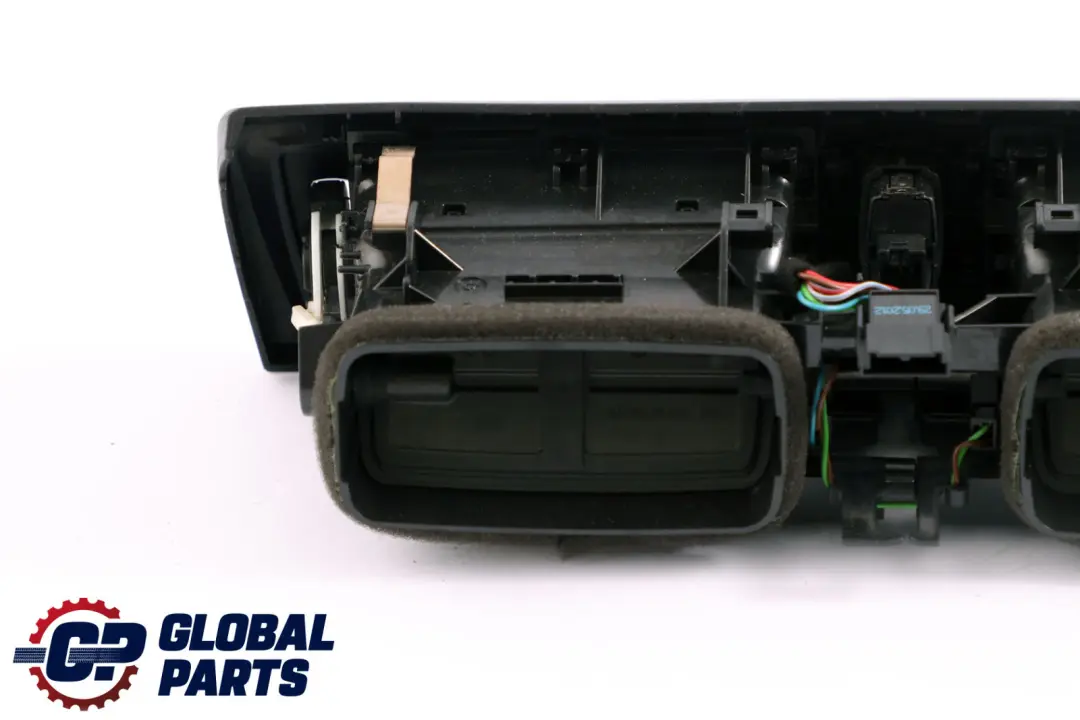 Griglia Centro Sfiato Aria Fresca Cruscotto per BMW F20 F21 F22 con numero di parte 9207116 BMW F20 F21 F22 Griglia Centro Sfiato Aria Fresca Cruscotto - SKU 9207116 - Numero di parte 9207116