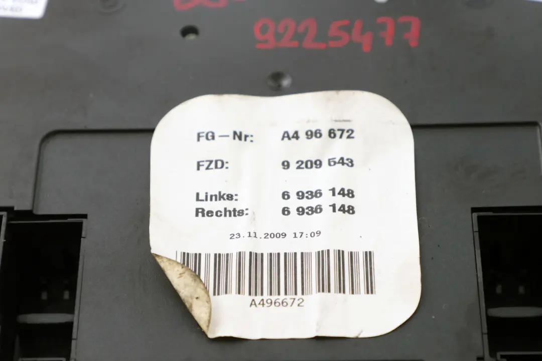 BMW E81 E87 E90 E92 Oświetlenie Lampka Podsufitki - SKU 9209543 - Numer Części 9225477