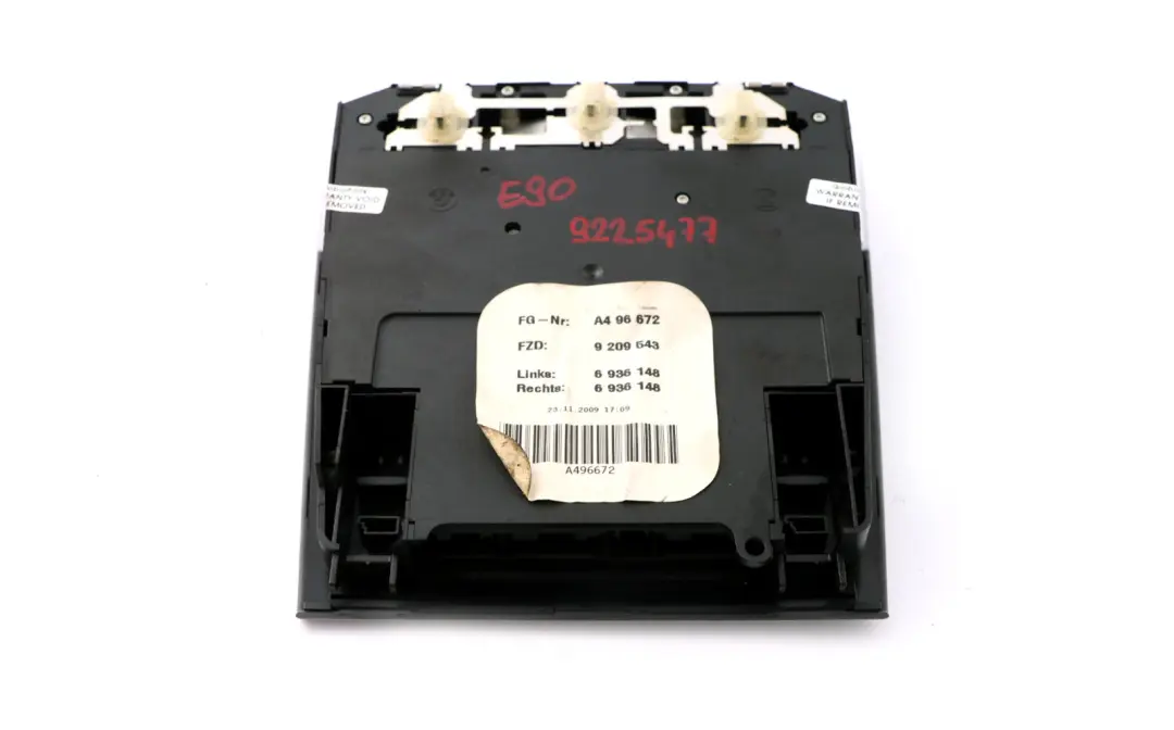 Centro di Commutazione Lampada Luce Tetto per BMW E81 E82 E87 E90 E91 E92 con numero di parte 9225477 BMW E81 E82 E87 E90 E91 E92 Centro di Commutazione Lampada Luce Tetto - SKU 9209543 - Numero di parte 9225477