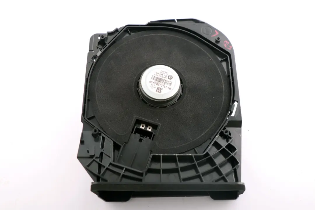 Zentral Bass Laut Sprecher Stereo Subwoofer Links für BMW F20 F30 mit Teilenummer 9210147 BMW F20 F30 Zentral Bass Laut Sprecher Stereo Subwoofer Links - SKU 9210147 - Teilenummer 9210147