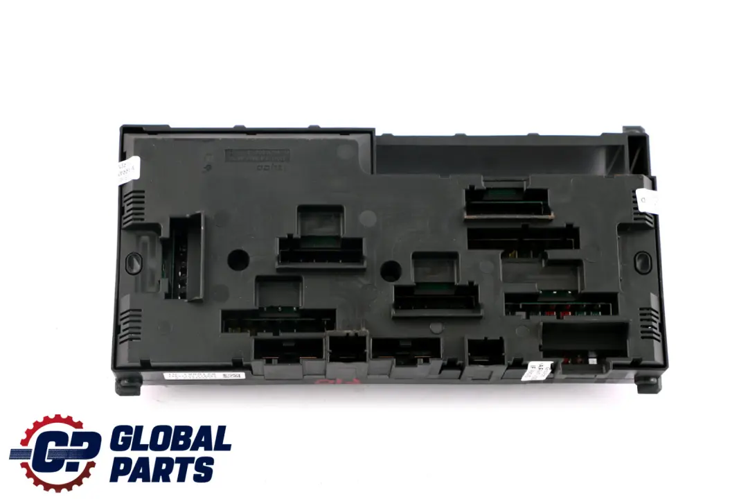 BMW F10 F11 Caja De Fusibles Distribución Energía Delantera 6114 - SKU 9210861 - Número de pieza 9210861