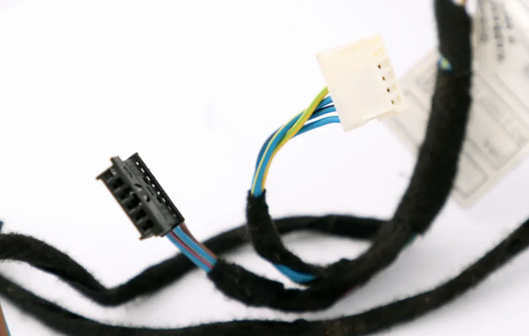 Cable Wiring Set HiFi Electrical System to Mini Cooper R55 R56 R57 with Part number 9211323 Mini Cooper R55 R56 R57 Cable Wiring Set HiFi Electrical System - SKU 9211323 - Part number 9211323