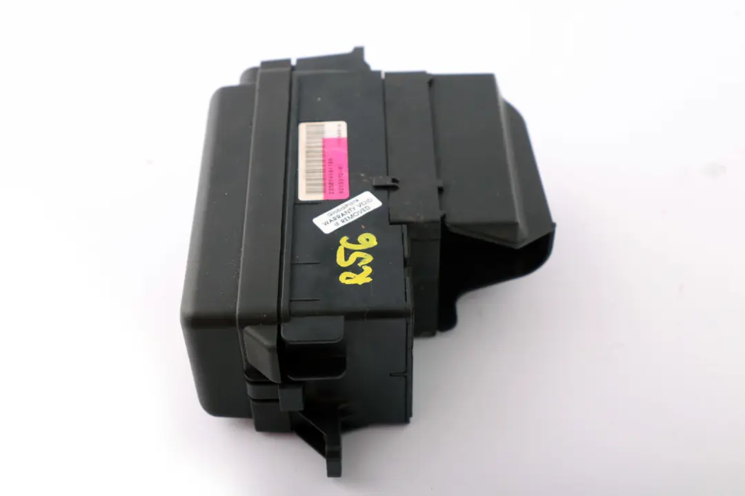 Sistema Eléctrico Caja Distribución Fusibles para Mini Cooper One R55 R56 R58 con número de pieza 9213372 Mini Cooper One R55 R56 R58 Sistema Eléctrico Caja Distribución Fusibles - SKU 9213372 - Número de pieza 9213372