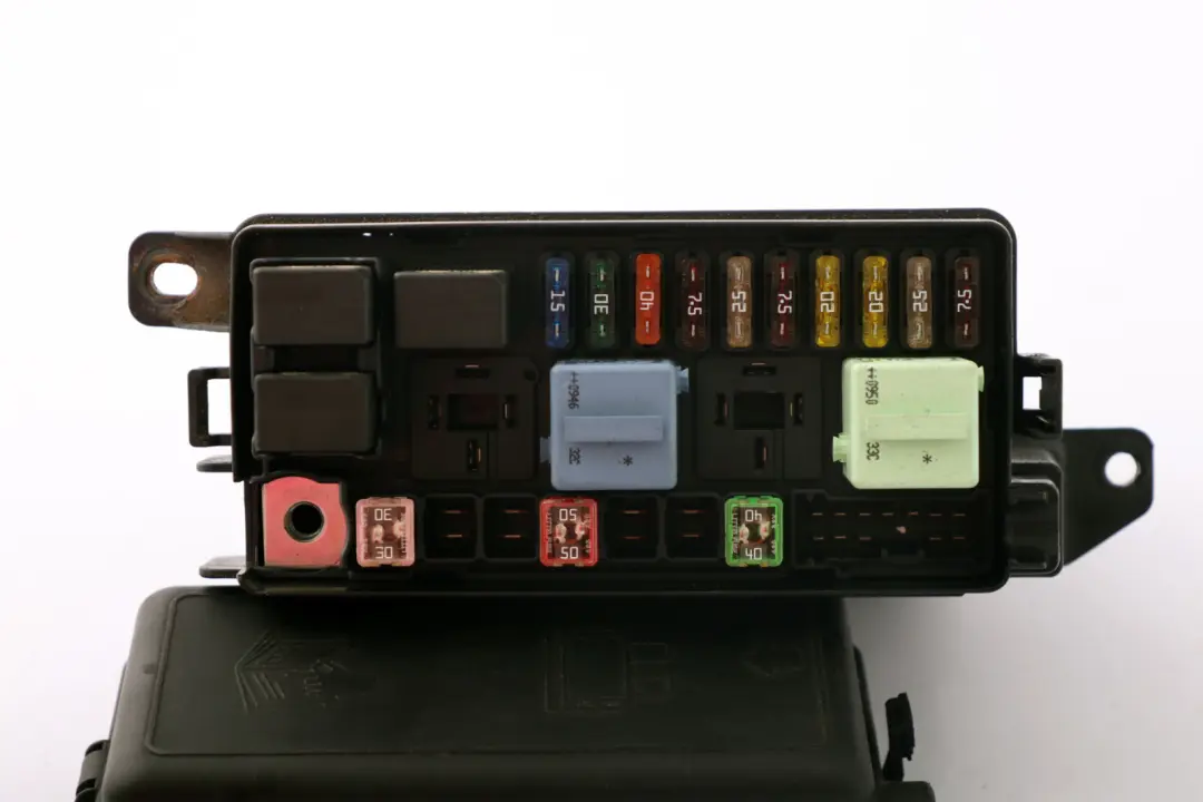 Electrical System Fuse Distribution Box to Mini Cooper One R55 R56 R58 with Part number 9213372 Mini Cooper One R55 R56 R58 Electrical System Fuse Distribution Box - SKU 9213372 - Part number 9213372