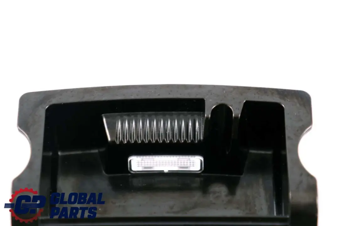 Mittelkonsole Einsatz Ascher Schwarz für BMW 5 er F10 F11 mit Teilenummer 9213656 BMW 5 er F10 F11 Mittelkonsole Einsatz Ascher Schwarz - SKU 9213656 - Teilenummer 9213656